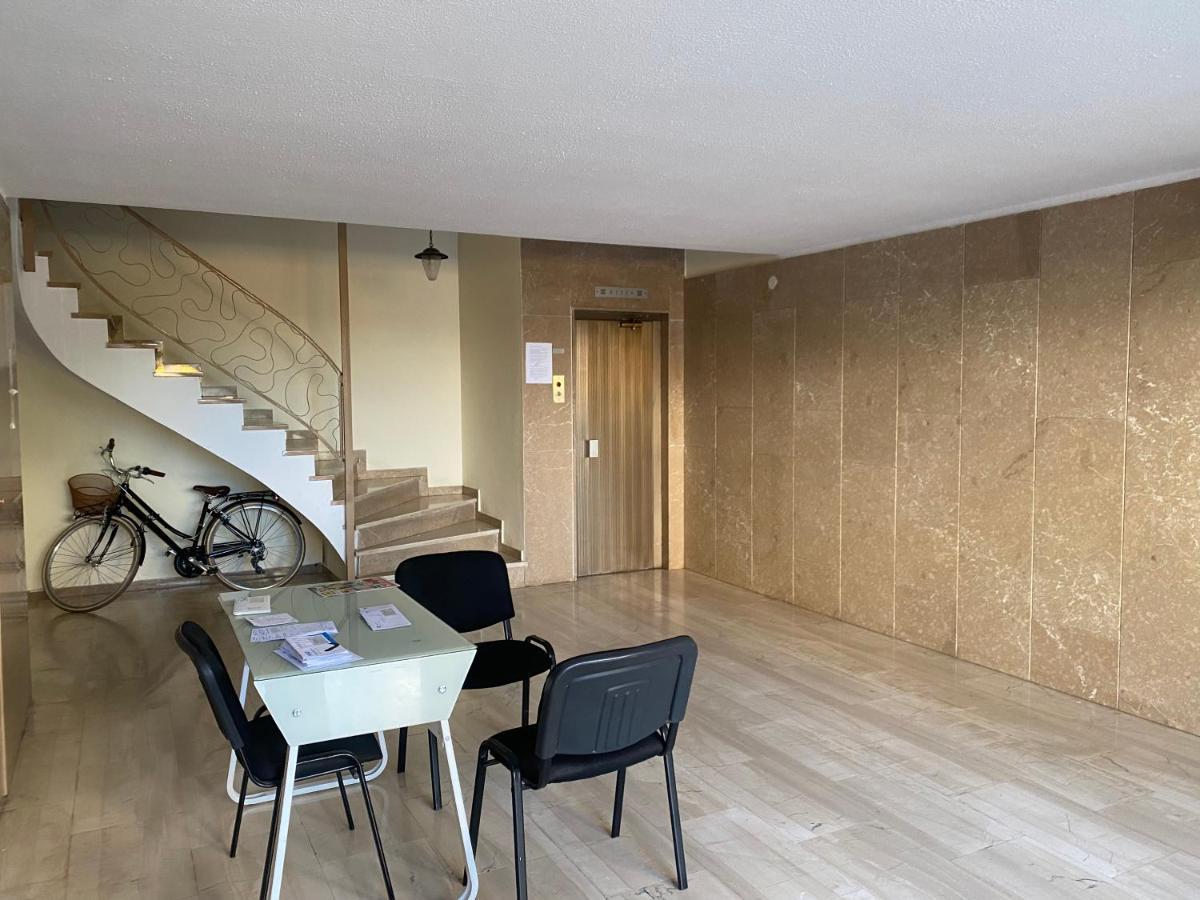 The Glyfada Hideaway Apartment เอเธนส์ ภายนอก รูปภาพ