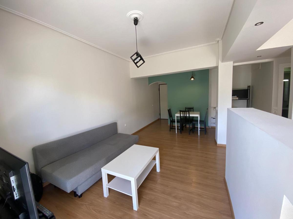 The Glyfada Hideaway Apartment เอเธนส์ ภายนอก รูปภาพ